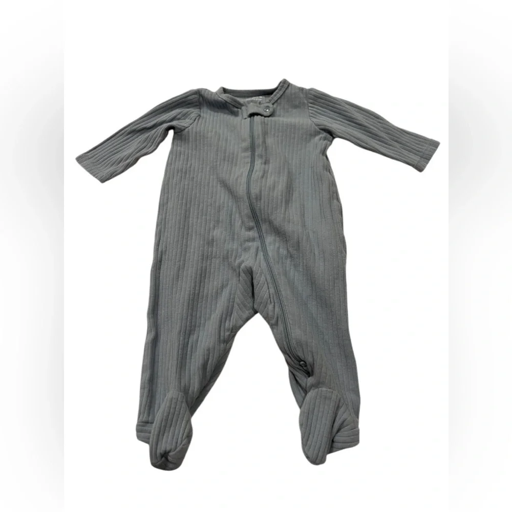 Set of 3 Carters/Emily & Oliver Zippy PJs in size 3 months and 3 to 6 months